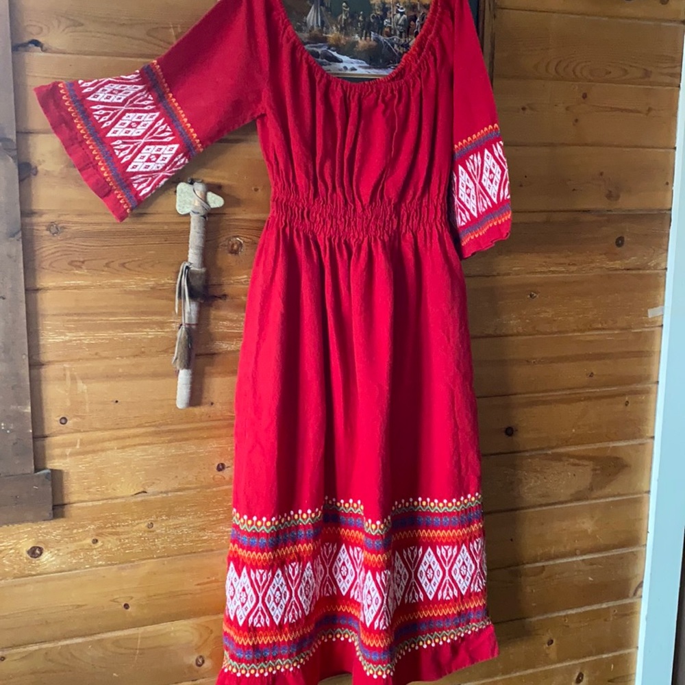 Beautiful 100% cotton dress from Guatemala.
